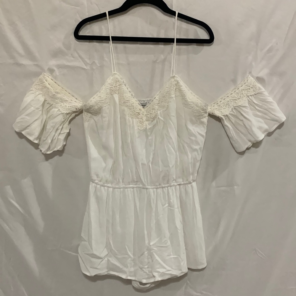 Dainty Hooligan romper✨